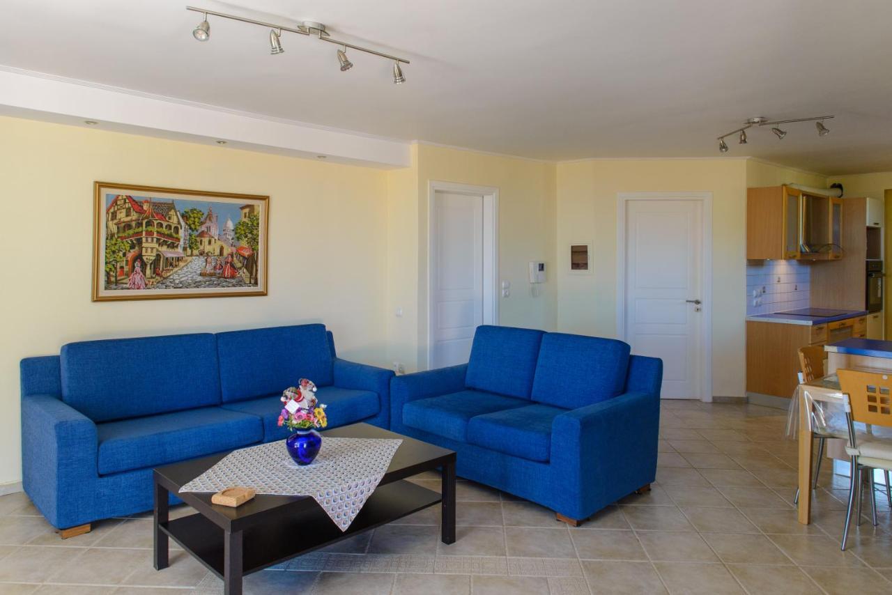 Artemis Riviera Villa Exteriör bild