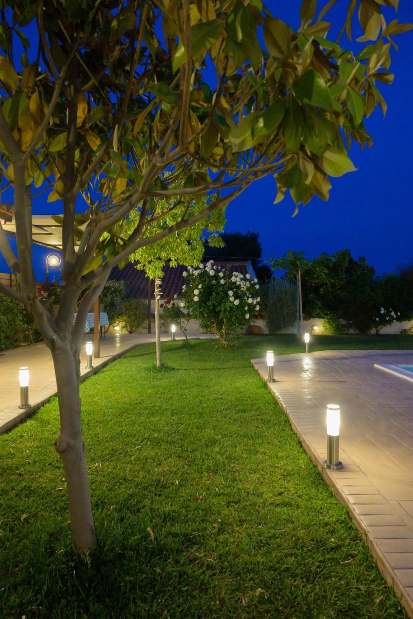 Artemis Riviera Villa Exteriör bild