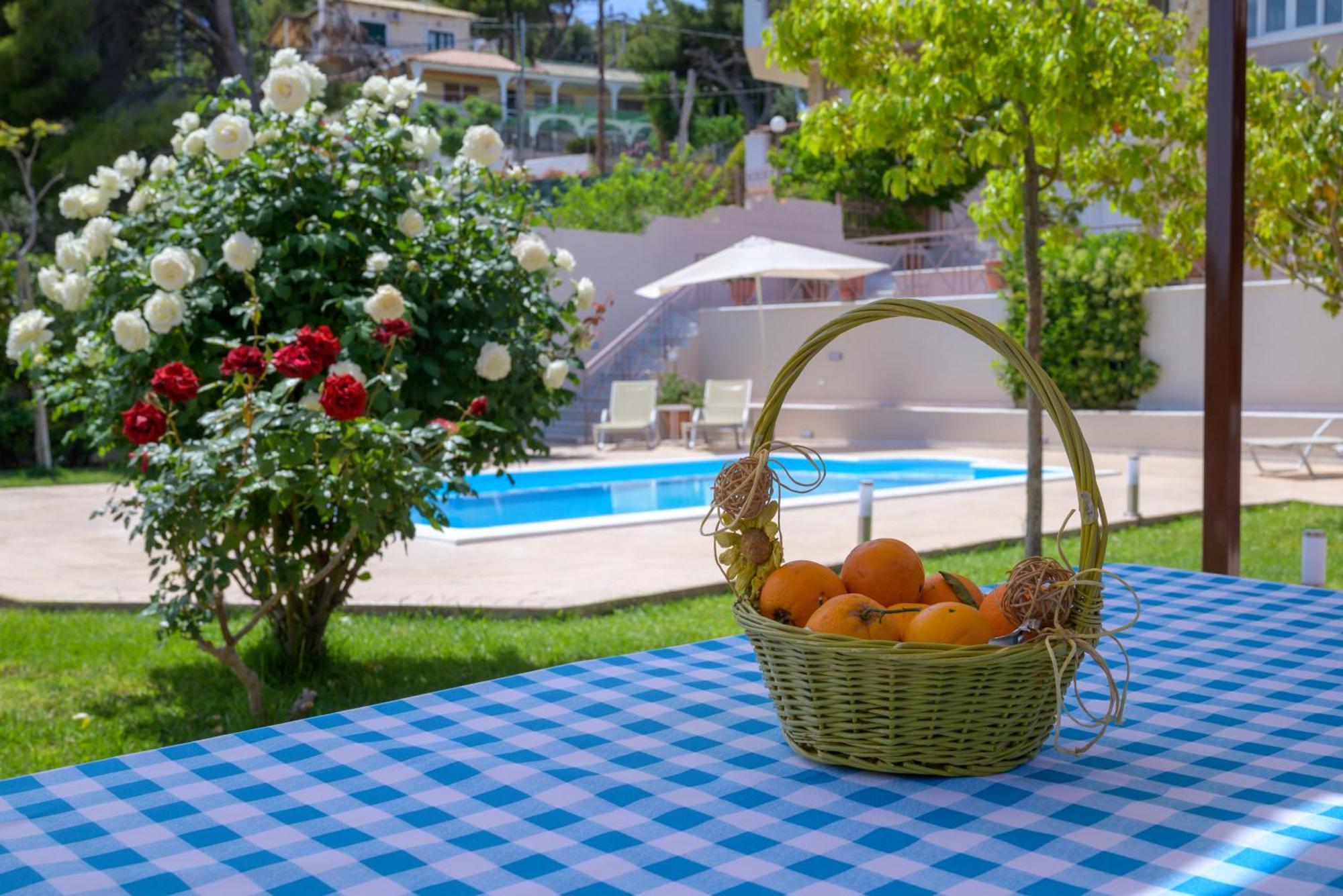 Artemis Riviera Villa Exteriör bild