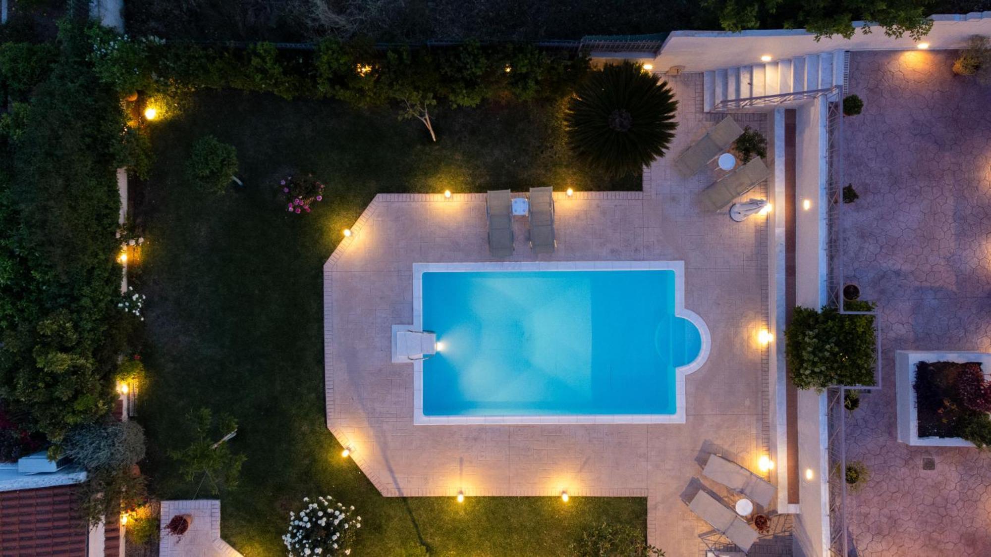 Artemis Riviera Villa Exteriör bild